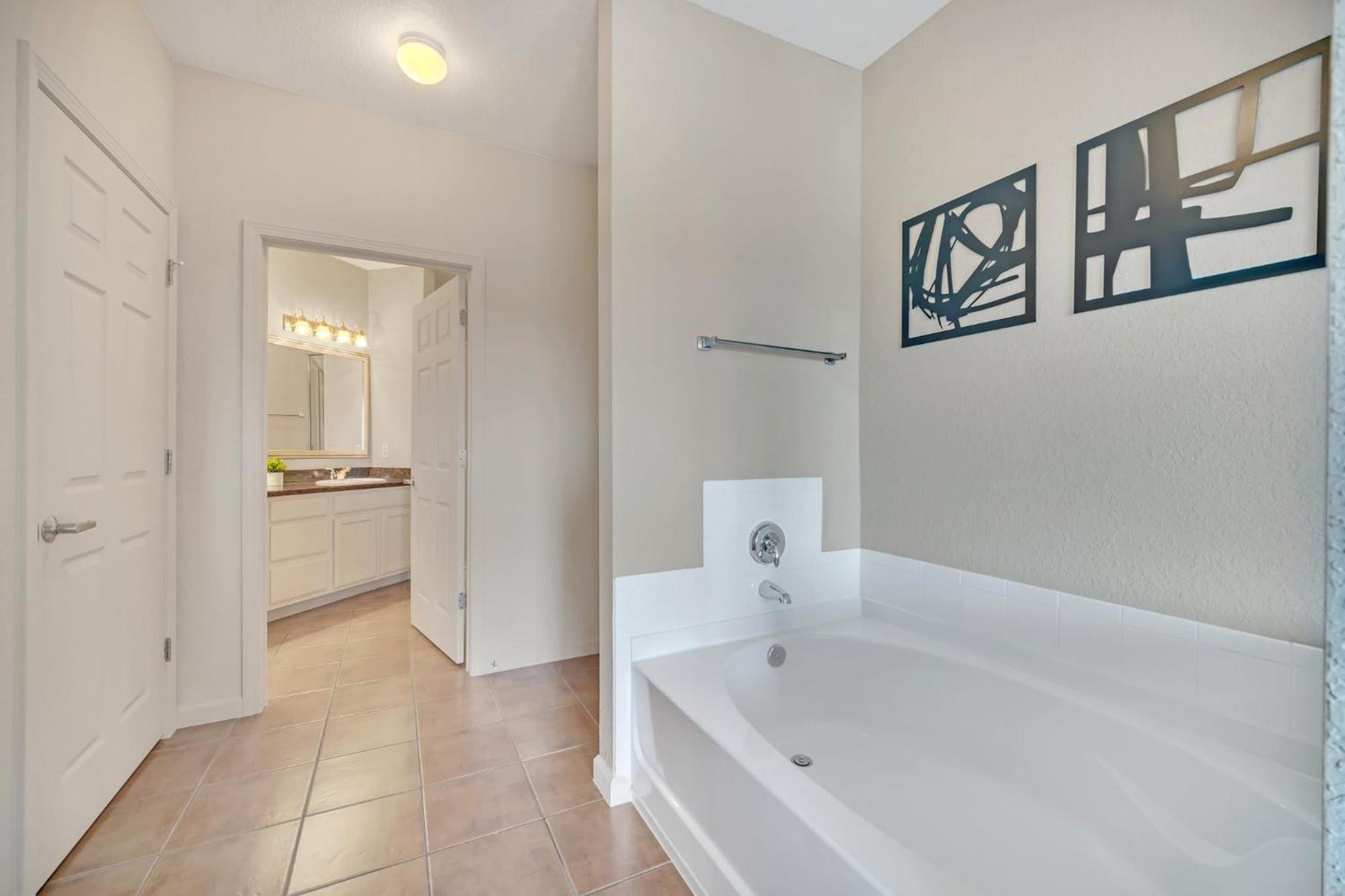 Spacious 2Br Condo W Pool & Hot Tub Near Disney Orlando Exteriör bild